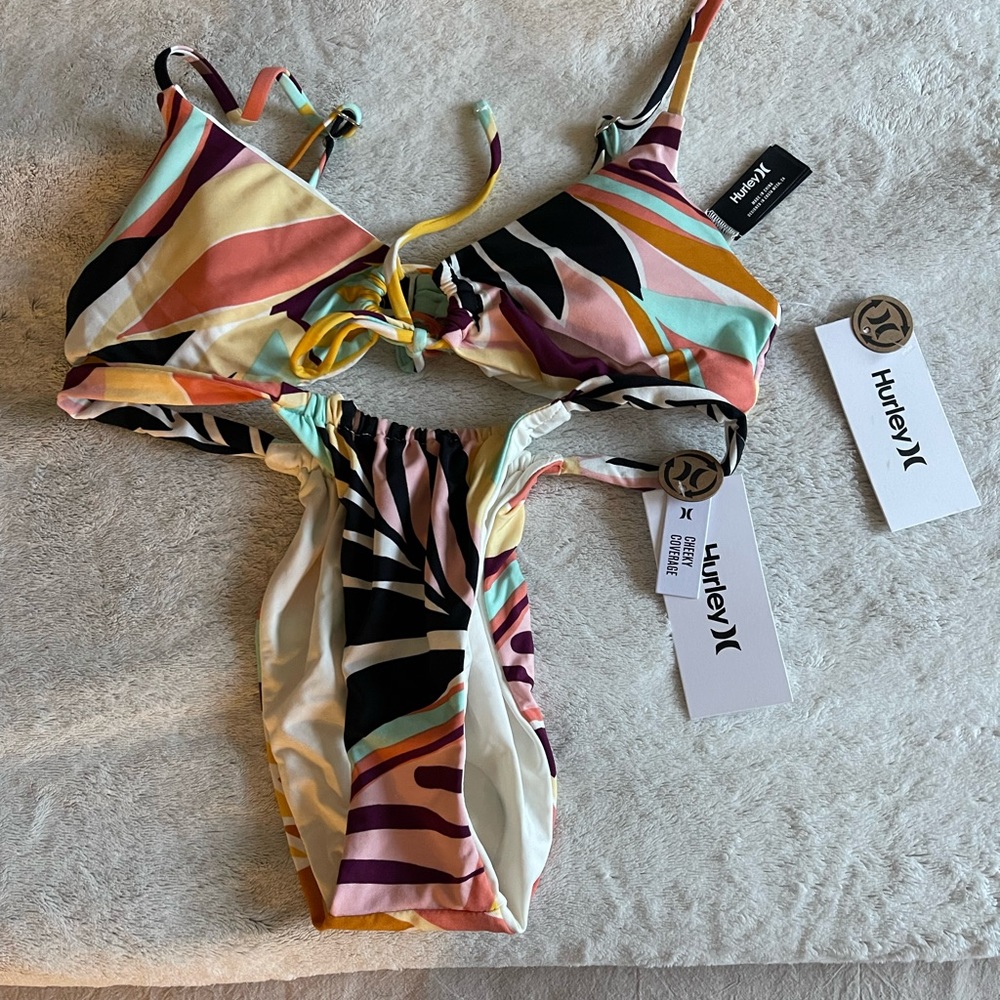 Brand new Hurley bikini
